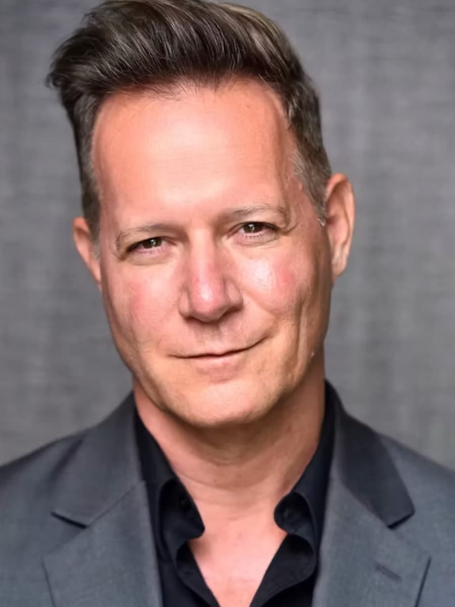 Mike M.